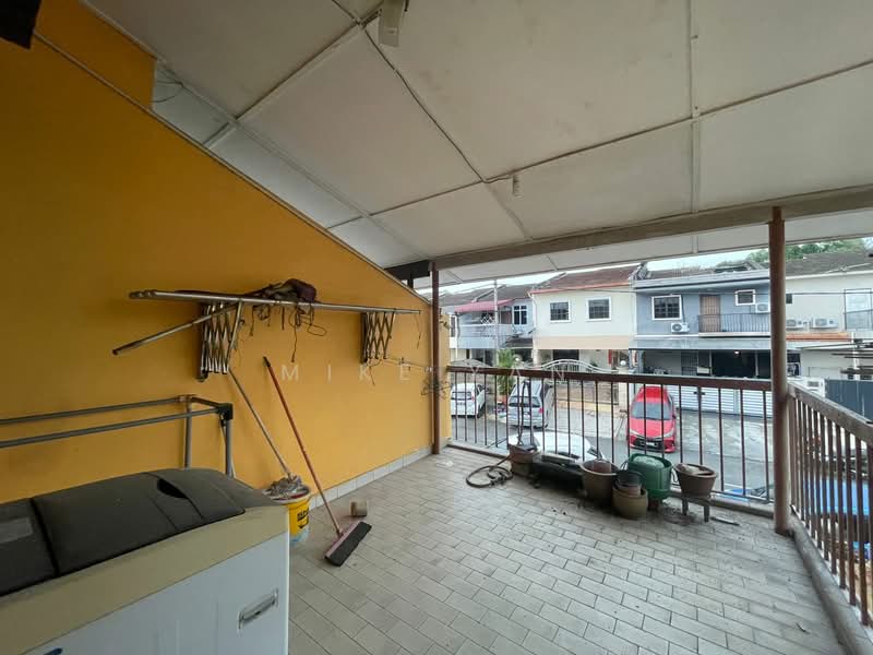 2-storey Terraced House for Sale in Taman Damai Jaya (Cheras) - Mike Yan - Balcony - PropertyGuru.com.my