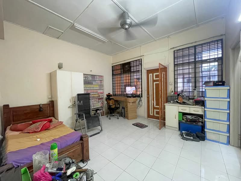 2-storey Terraced House for Sale in Taman Damai Jaya (Cheras) - Mike Yan - Bedroom - PropertyGuru.com.my
