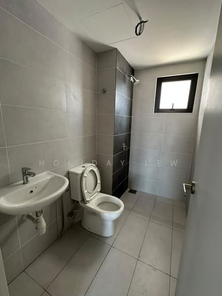 Servis Apartment untuk Disewa di Jernih Residence - Holiday Lew - Bathroom - PropertyGuru.com.my