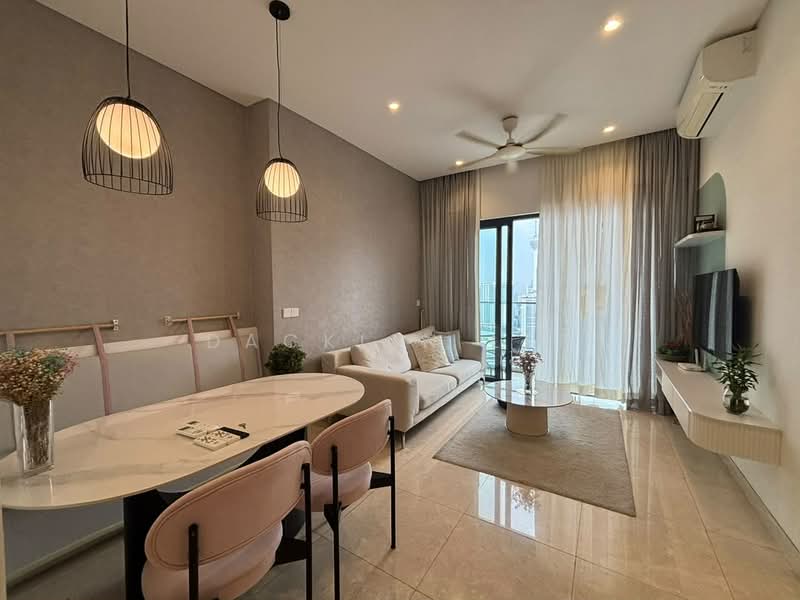 Servis Apartment untuk Disewa di Lucentia Residences - Dacklin Lee - Living Room - PropertyGuru.com.my