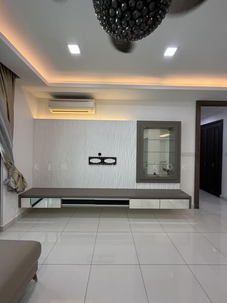 Servis Apartment untuk Dijual di Isola - Ken Ling Kok - Living Room - PropertyGuru.com.my