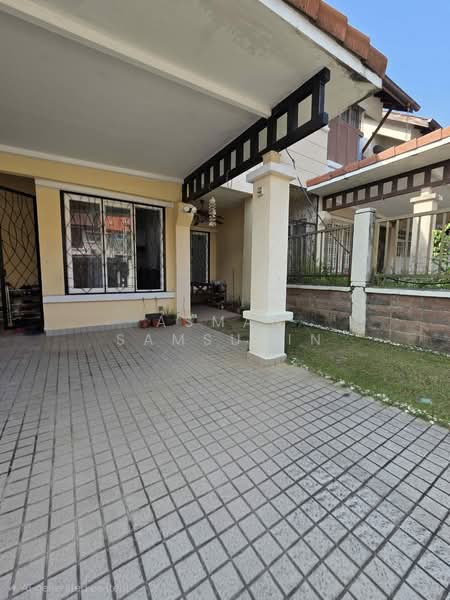 2-storey Terraced House for Rent in Bukit Jelutong (Shah Alam) - Asman Samsudin - Exterior - PropertyGuru.com.my