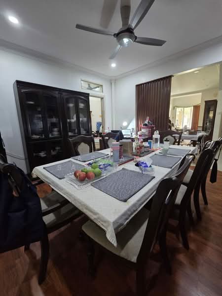 2-storey Terraced House for Rent in Bukit Jelutong (Shah Alam) - Asman Samsudin - Dining Room - PropertyGuru.com.my