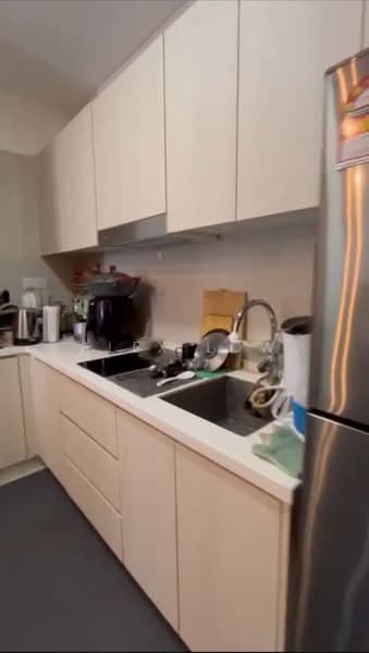 Kondominium untuk Disewa di Vivo Residential Suites - Alex Low - Kitchen - PropertyGuru.com.my