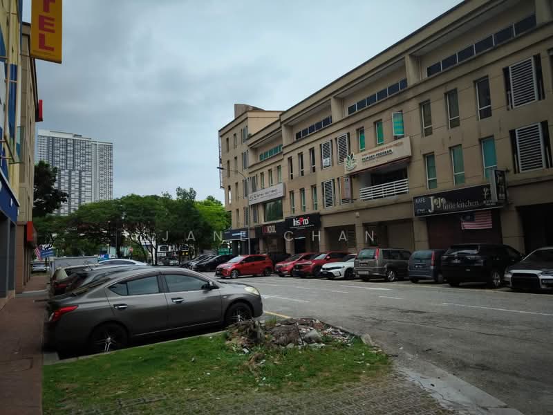 Kedai / Pejabat untuk Dijual di Kota Damansara (Selangor) - Jane Chan - Exterior - PropertyGuru.com.my