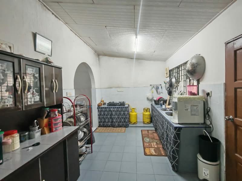 Terraced House for Sale in Taman Pinggiran Senawang (Sungai Gadut) - James Loh - Kitchen - PropertyGuru.com.my