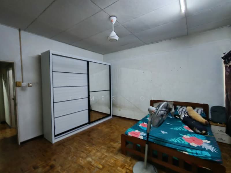 Terraced House for Sale in Taman Pinggiran Senawang (Sungai Gadut) - James Loh - Bedroom - PropertyGuru.com.my