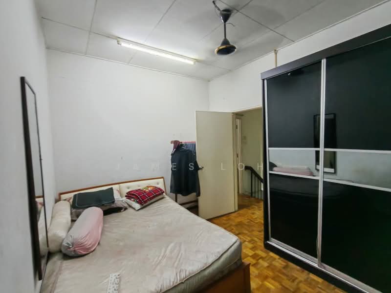 Terraced House for Sale in Taman Pinggiran Senawang (Sungai Gadut) - James Loh - Bedroom - PropertyGuru.com.my