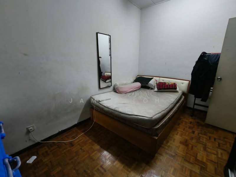Terraced House for Sale in Taman Pinggiran Senawang (Sungai Gadut) - James Loh - Bedroom - PropertyGuru.com.my