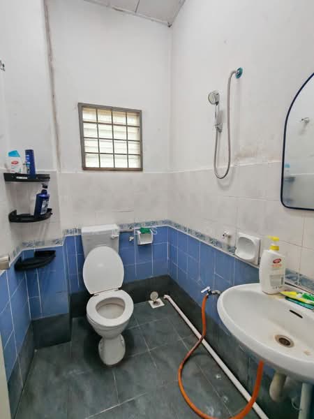 Terraced House for Sale in Taman Pinggiran Senawang (Sungai Gadut) - James Loh - Bathroom - PropertyGuru.com.my