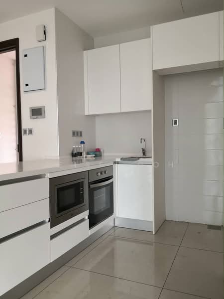 Service Residence for Sale at Paragon Residences @ Straits View - Jensen Goh - Kitchen - PropertyGuru.com.my