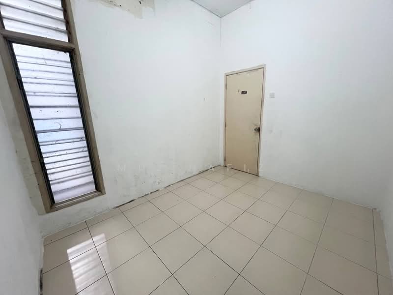 1-storey Terraced House for Sale in Jenjarom (Selangor) - Muz Hafiz - PropertyGuru.com.my