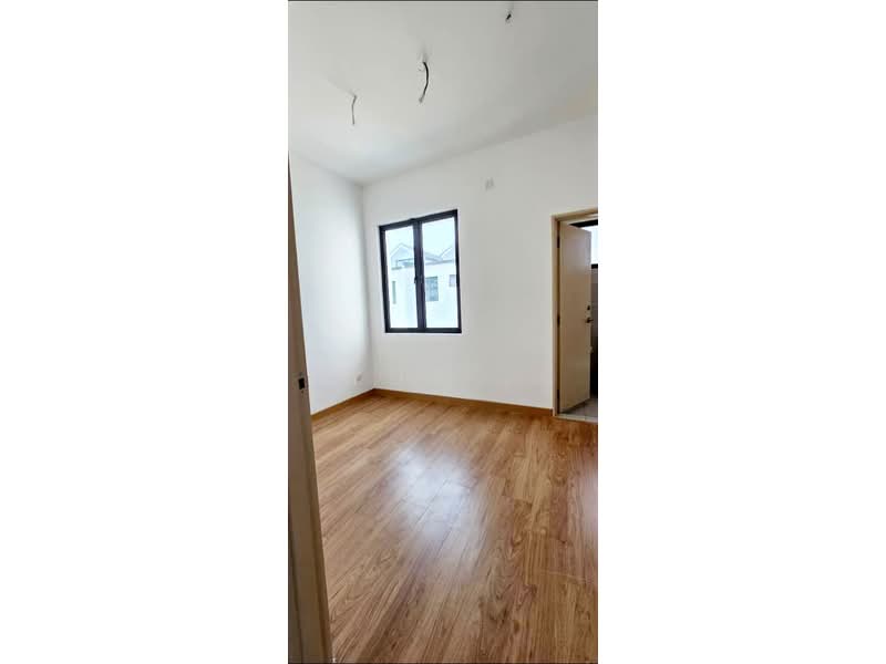 Rumah Teres 2 Tingkat untuk Dijual di Alam Impian (Shah Alam) - Yus . - Room 2 - Upstairs - PropertyGuru.com.my