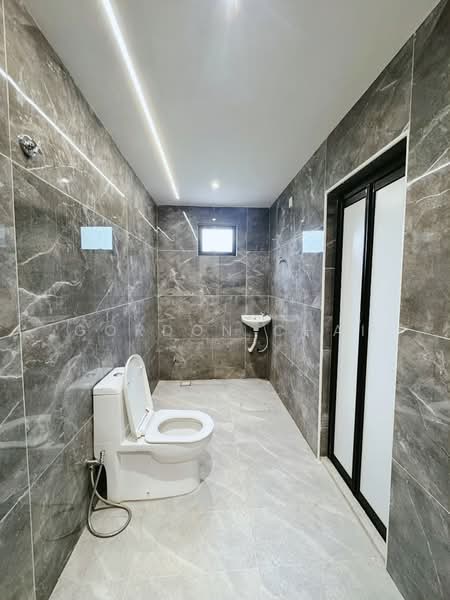 Rumah Teres 2 Tingkat untuk Dijual di Permas Jaya (Johor) - Gordon Chai - Bathroom - PropertyGuru.com.my