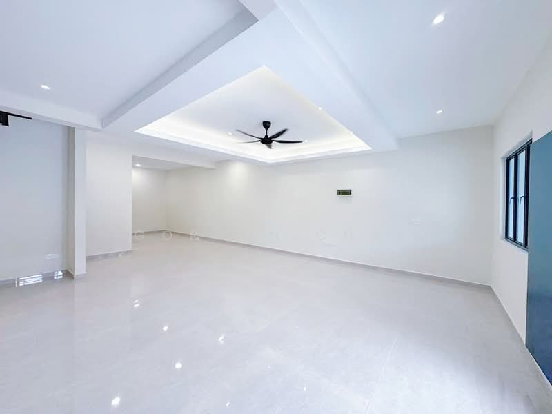 Rumah Teres 2 Tingkat untuk Dijual di Permas Jaya (Johor) - Gordon Chai - Living Room - PropertyGuru.com.my