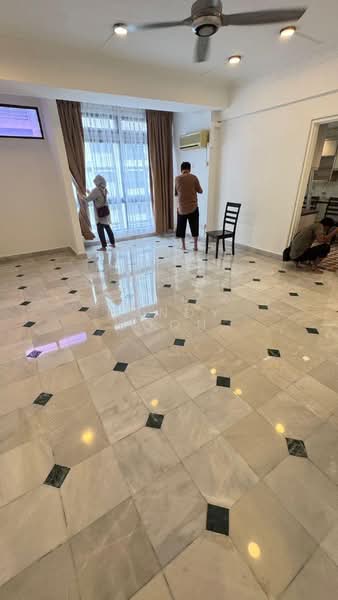 Servis Apartment untuk Dijual di Fahrenheit 88 (KL Plaza Suites) - Candy Soon - Living Room - PropertyGuru.com.my
