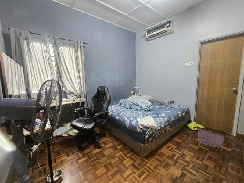 2-storey Terraced House for Sale in Batu 9 (Cheras) - Denver Sin - Bedroom - PropertyGuru.com.my