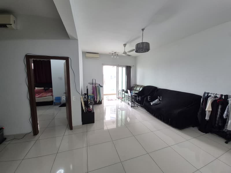 Kondominium untuk Dijual di Sri Putramas III / Royal Regent - Remus Chen - Living Room - PropertyGuru.com.my