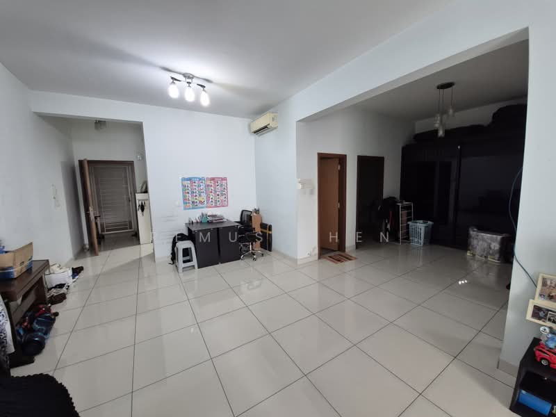 Kondominium untuk Dijual di Sri Putramas III / Royal Regent - Remus Chen - Living Room - PropertyGuru.com.my