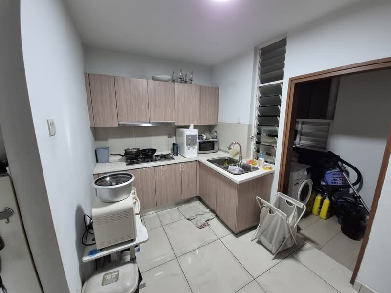 Kondominium untuk Dijual di Sri Putramas III / Royal Regent - Remus Chen - Kitchen - PropertyGuru.com.my
