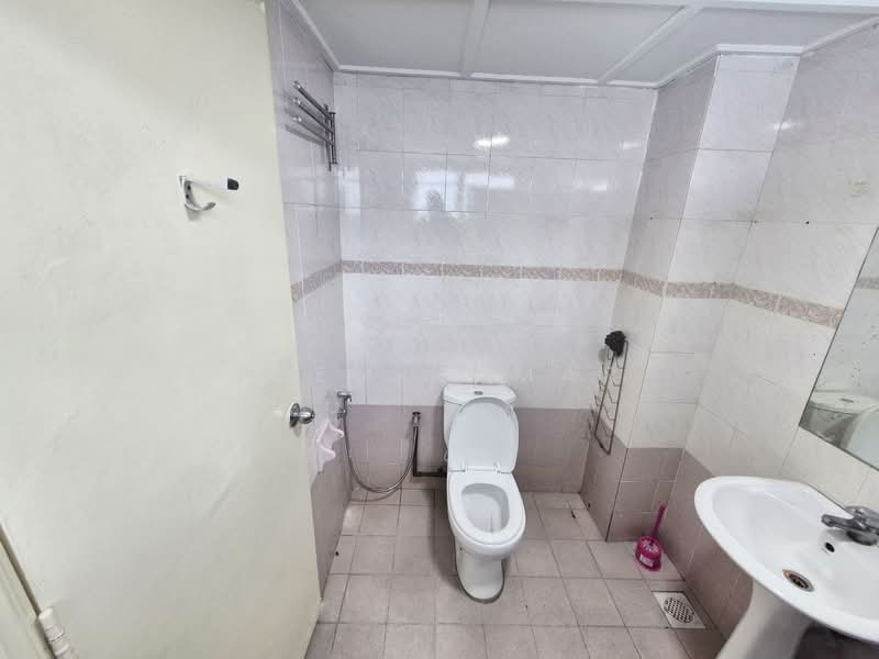 Condominium for Sale at Villa Scott - Prem Kumar - Bathroom - PropertyGuru.com.my