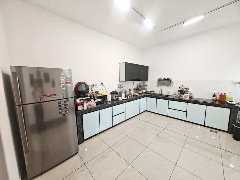 Cluster House for Sale in Taman Austin Duta (Tebrau) - Yik Tat - PropertyGuru.com.my