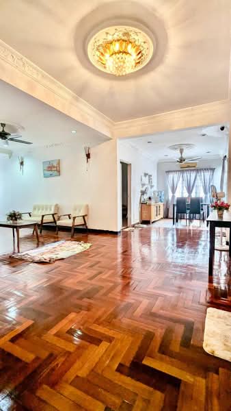 2-storey Terraced House for Sale in Seksyen 7 (Shah Alam) - Ashraff Daniel - Living Room - PropertyGuru.com.my