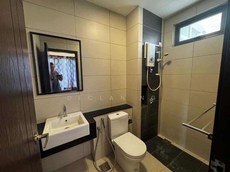 Kondominium untuk Disewa di Marinox Sky Villas - Declan Ng - Bathroom - PropertyGuru.com.my