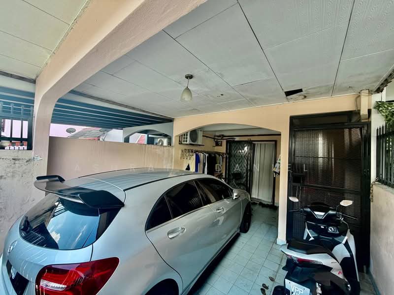 2-storey Terraced House for Sale in Batu Caves (Selangor) - Ashraff Daniel - Exterior - PropertyGuru.com.my
