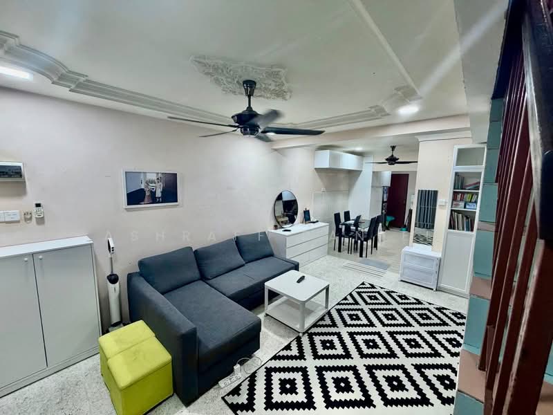 2-storey Terraced House for Sale in Batu Caves (Selangor) - Ashraff Daniel - Living Room - PropertyGuru.com.my