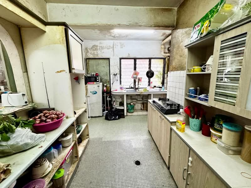 Rumah Teres 2 Tingkat untuk Dijual di Taman TAR (Tun Abdul Razak) (Ampang) - Shazwan CH - Kitchen - PropertyGuru.com.my
