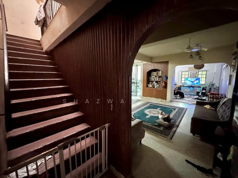 Rumah Teres 2 Tingkat untuk Dijual di Taman TAR (Tun Abdul Razak) (Ampang) - Shazwan CH - Living Room - PropertyGuru.com.my