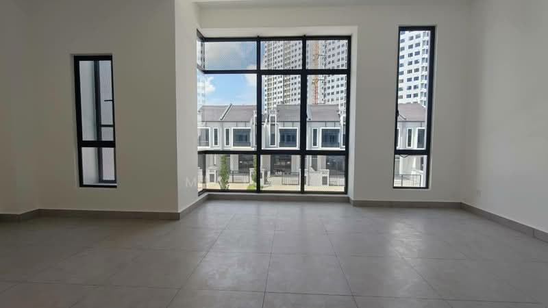 2-storey Terraced House for Sale in Setia Eco Cascadia (Tebrau) - Max Loh - Living Room - PropertyGuru.com.my