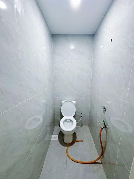 Rumah Teres 2 Tingkat untuk Dijual di Taman Sentosa (Johor Bahru) - Gordon Chai - Bathroom - PropertyGuru.com.my