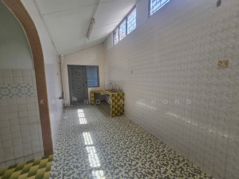 Bungalow for Rent in KLCC (KL City Centre) - Kam Ngor Chong - Kitchen - PropertyGuru.com.my