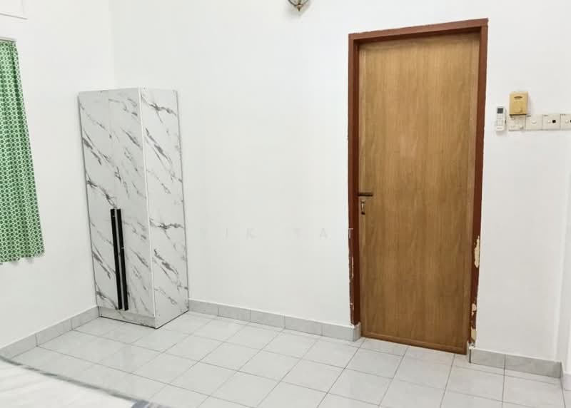 Semi-Detached House for Sale in Taman Serene (Johor Bahru) - Yik Tat - PropertyGuru.com.my