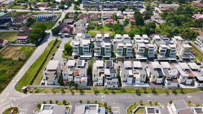 Semi-Detached House for Sale in Ramal Villa (Kajang) - Shazwan CH - Exterior - PropertyGuru.com.my