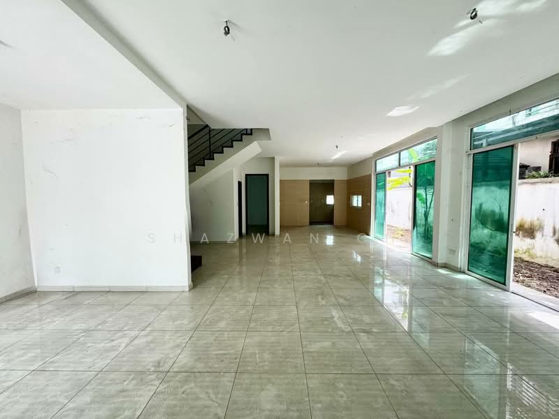 Semi-Detached House for Sale in Ramal Villa (Kajang) - Shazwan CH - Living Room - PropertyGuru.com.my