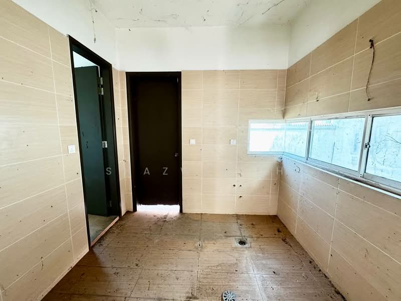 Semi-Detached House for Sale in Ramal Villa (Kajang) - Shazwan CH - Kitchen - PropertyGuru.com.my