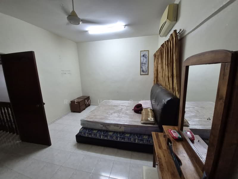 Rumah Teres untuk Dijual di Taman Selayang (Selayang) - Remus Chen - Bedroom - PropertyGuru.com.my