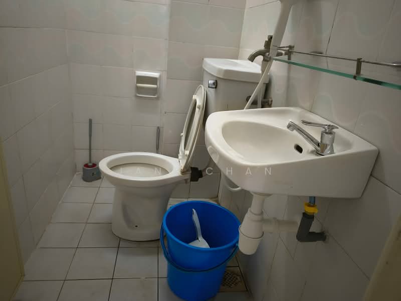 Apartment for Sale at SD Apartments - Jane Chan - Bathroom - PropertyGuru.com.my