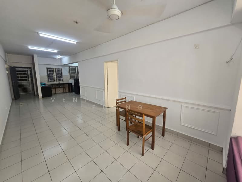 Apartment for Rent at Palm Garden Apartment - Veni Foo Yoke Fuang - Living Room - PropertyGuru.com.my