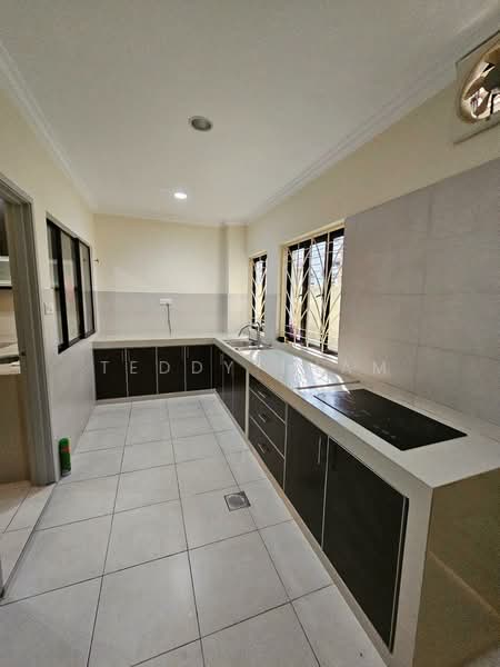 Rumah Teres 2 Tingkat untuk Dijual di Taman Putra Prima (Puchong) - Teddy Tham - Kitchen - PropertyGuru.com.my