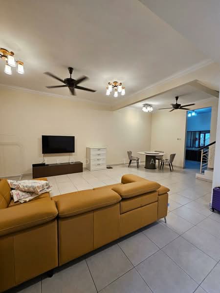Rumah Teres 2 Tingkat untuk Dijual di Taman Putra Prima (Puchong) - Teddy Tham - Living Room - PropertyGuru.com.my