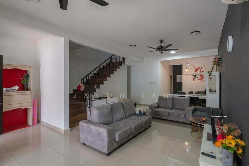 Rumah Teres untuk Disewa di Bandar Bukit Raja (Klang) - Jason Tan - Living Room - PropertyGuru.com.my