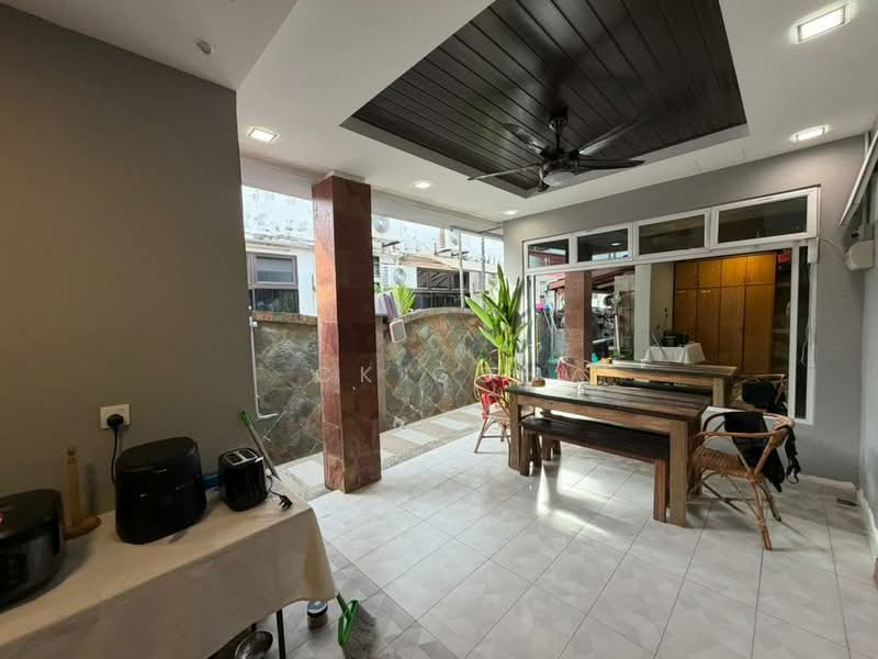 Rumah Berkembar untuk Dijual di Bayan Lepas (Penang) - CK Goh - Dining Room - PropertyGuru.com.my