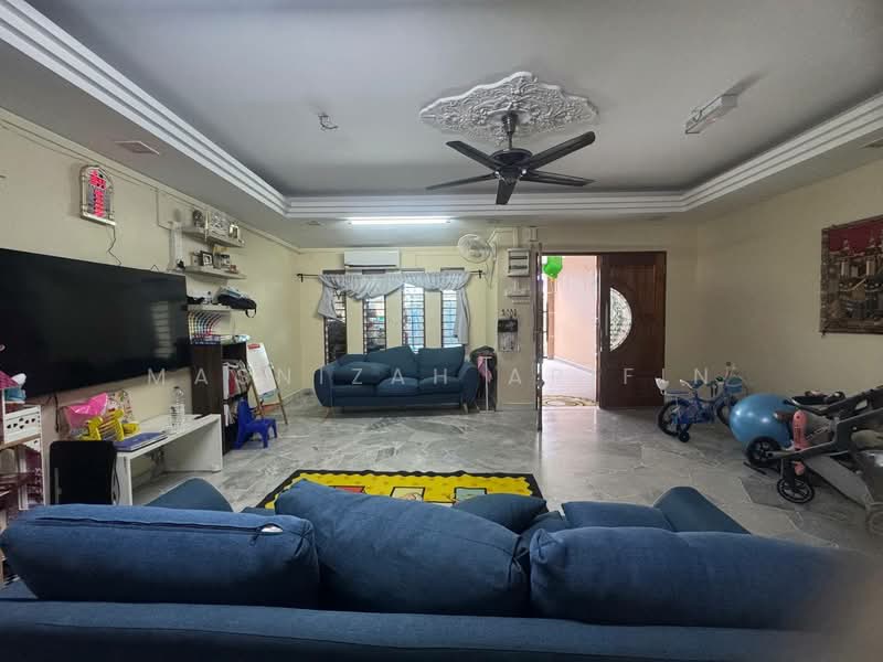 2-storey Terraced House for Sale in Taman Mesra (Shah Alam) - Masnizah Arifin - Living Room - PropertyGuru.com.my