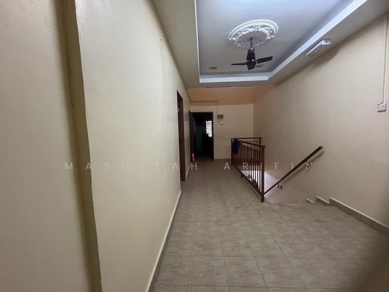 2-storey Terraced House for Sale in Taman Mesra (Shah Alam) - Masnizah Arifin - Corridor - PropertyGuru.com.my