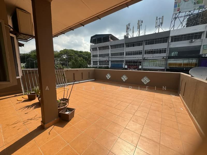 2-storey Terraced House for Sale in Taman Mesra (Shah Alam) - Masnizah Arifin - Balcony - PropertyGuru.com.my