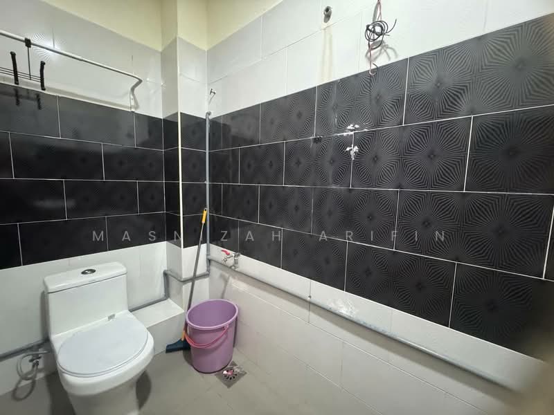 2-storey Terraced House for Sale in Taman Mesra (Shah Alam) - Masnizah Arifin - Bathroom - PropertyGuru.com.my